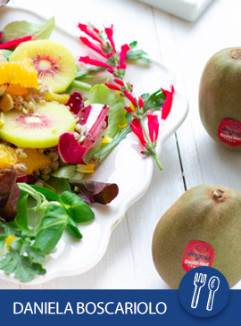 Saraceno salad con kiwi rossi